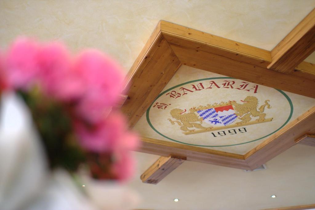 Hotel Bavaria レーヴィコ・テルメ エクステリア 写真