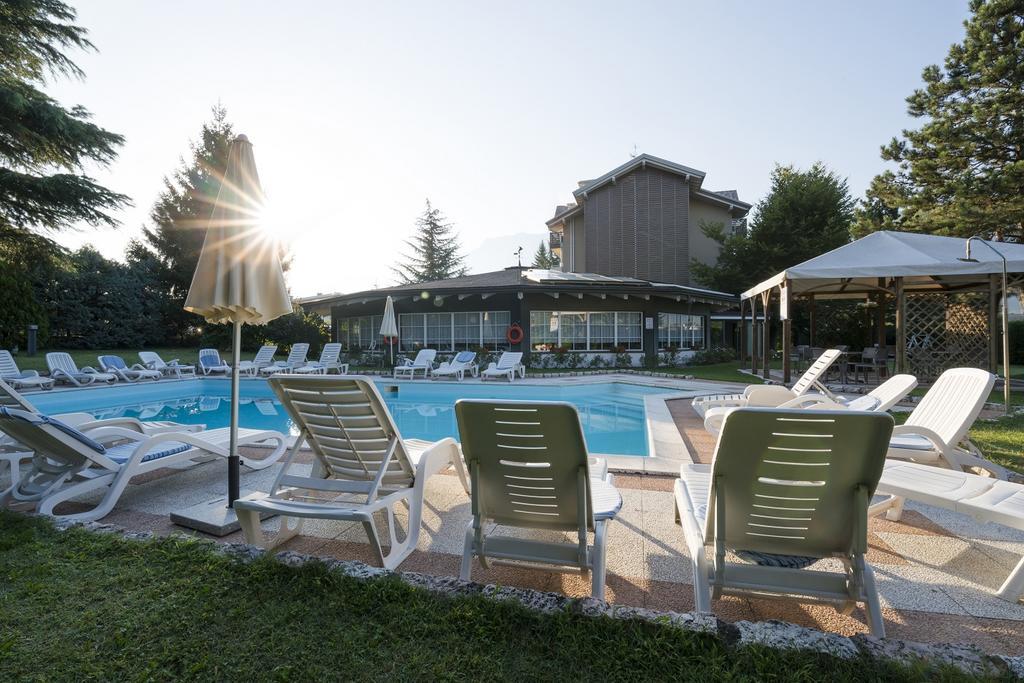 Hotel Bavaria レーヴィコ・テルメ エクステリア 写真
